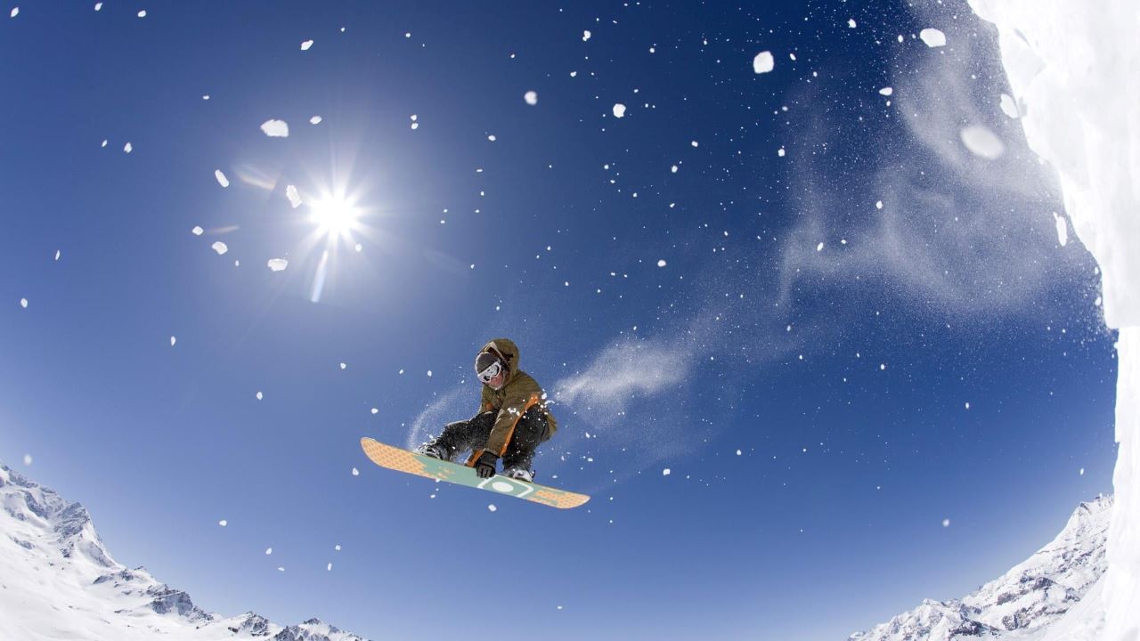 SNOWBOARD